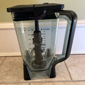 Ninja Blender Pitcher Replacement Part 72 Oz With Lid & Spout Cover and blade